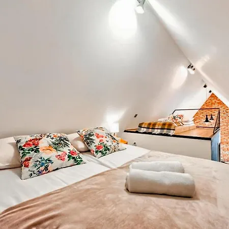 2 Bedroom Stunning In アパート Ratulow